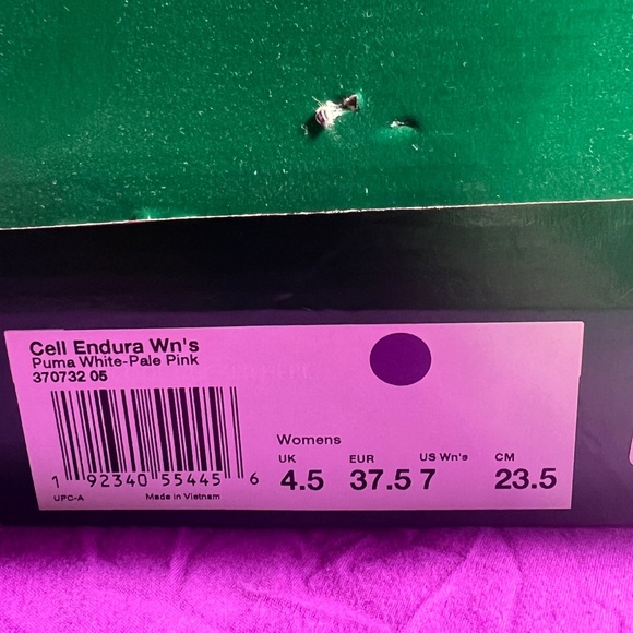 WOMENS PUMAS FOR SALE - Picture 4 of 5